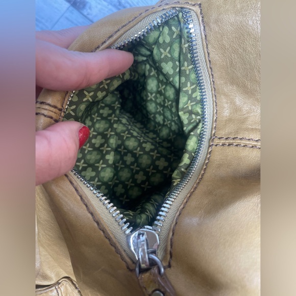 Lockheart Boho Tan Leather Button Bag - Picture 14 of 16